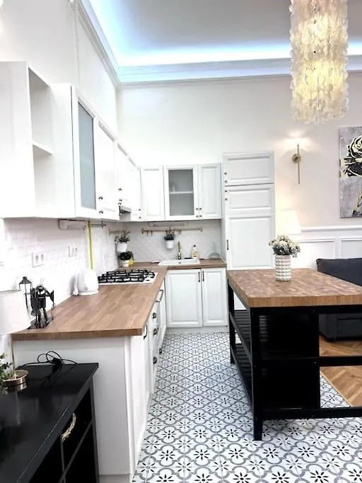 F1 Ultra Central Danube Flat Budapest