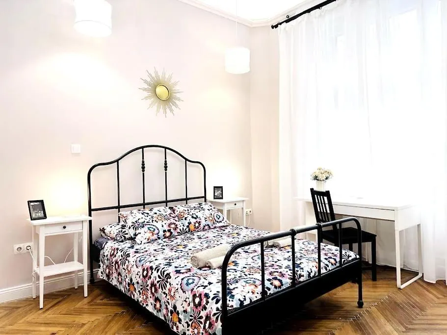 F1 Ultra Central Danube Flat location